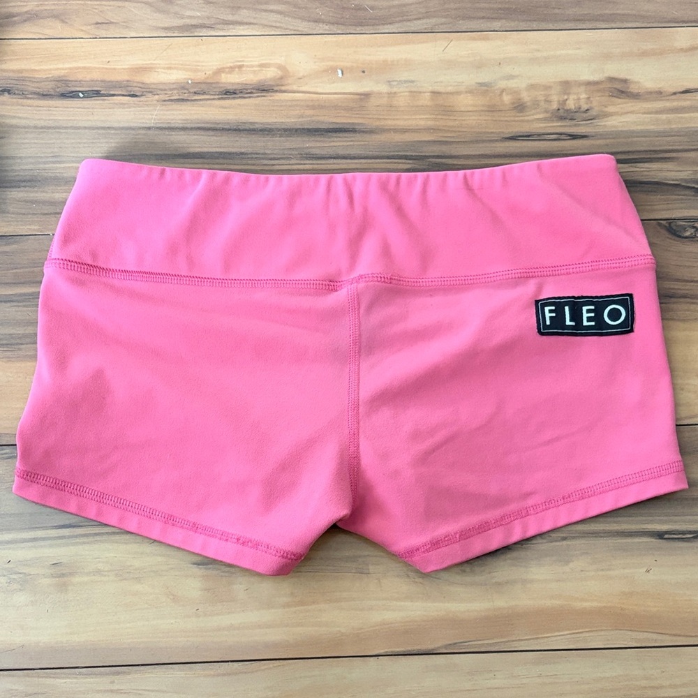 Fleo Women's Pink High-Rise Bike Shorts